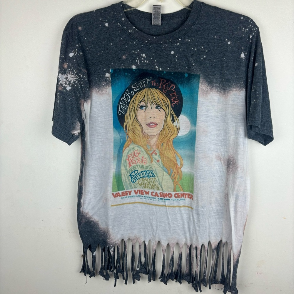 Taylor Swift/The Red Tour-Casino w/Ed Sheeran bleached fringe Tee-woman’s Large